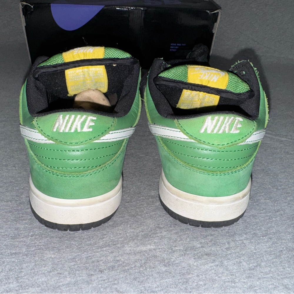 Nike Dunk Low Pro SB Taxi Cab. Grass/ White - Picture 3 of 10